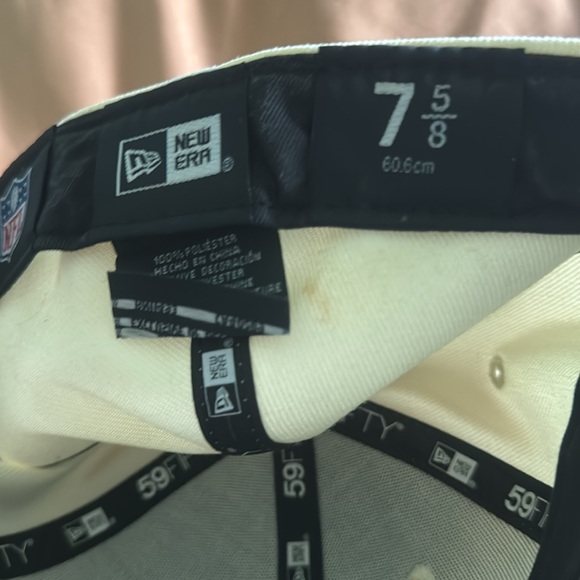 New Erra raiders hat 7 5/8 - Picture 4 of 4